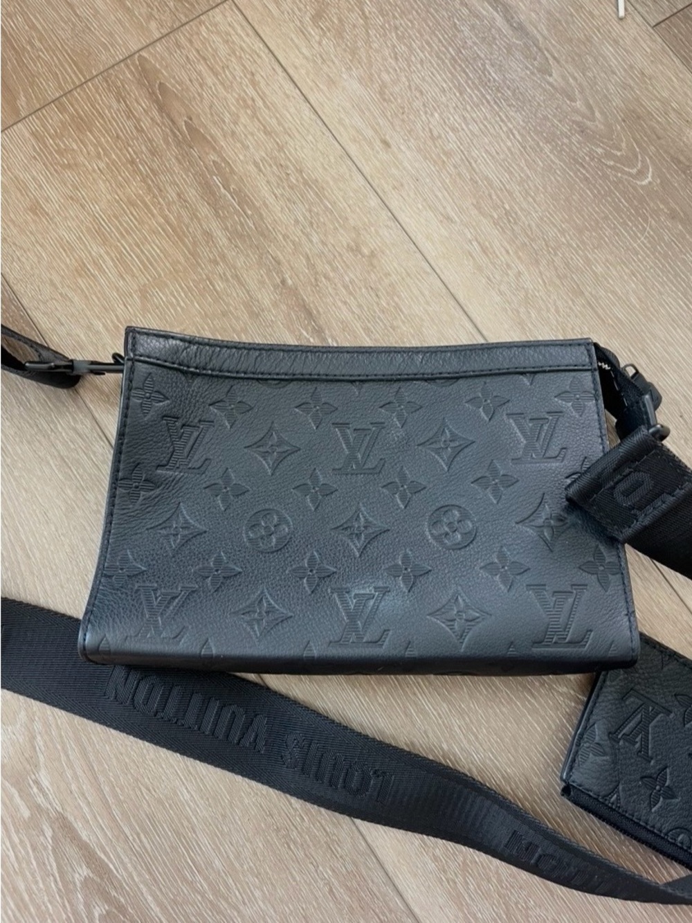 Louis Vuitton Gaston Wearable Wallet